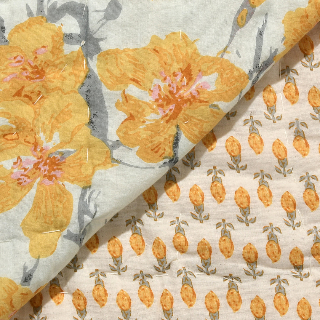 Short Bread Yellow Cotton Quilt