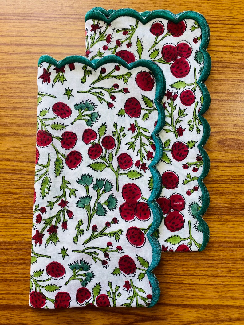 Garnet Red & Cherry Print Scallop Embroidery Napkins