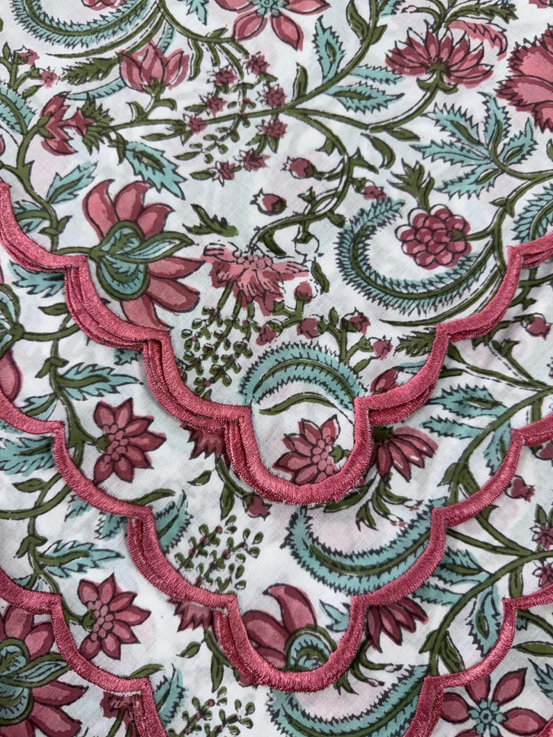 Tulip Pink and Mint Green Scallop Embroidery Napkins