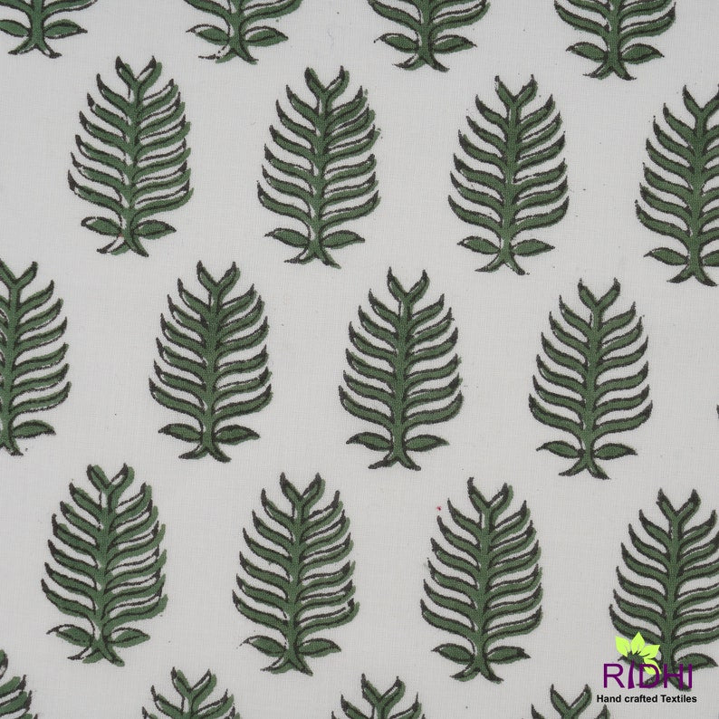 Juniper Green Scallop Embroidery Napkins