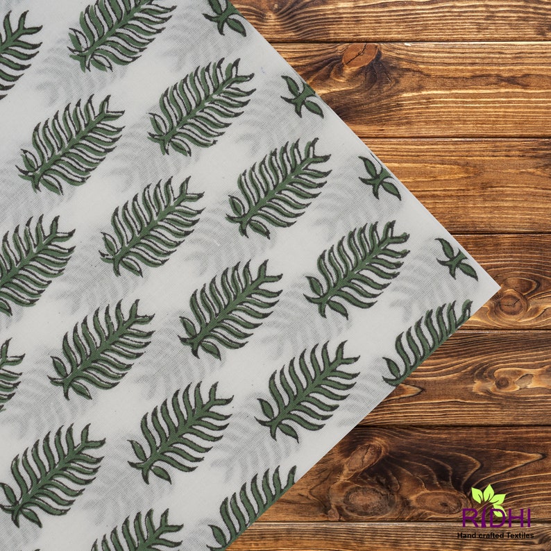 Juniper Green Scallop Embroidery Napkins