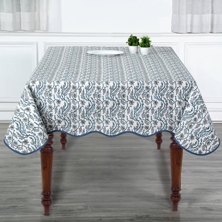 Baby Blue Eyes with Scallop Piping Tablecloth Product Image 2
