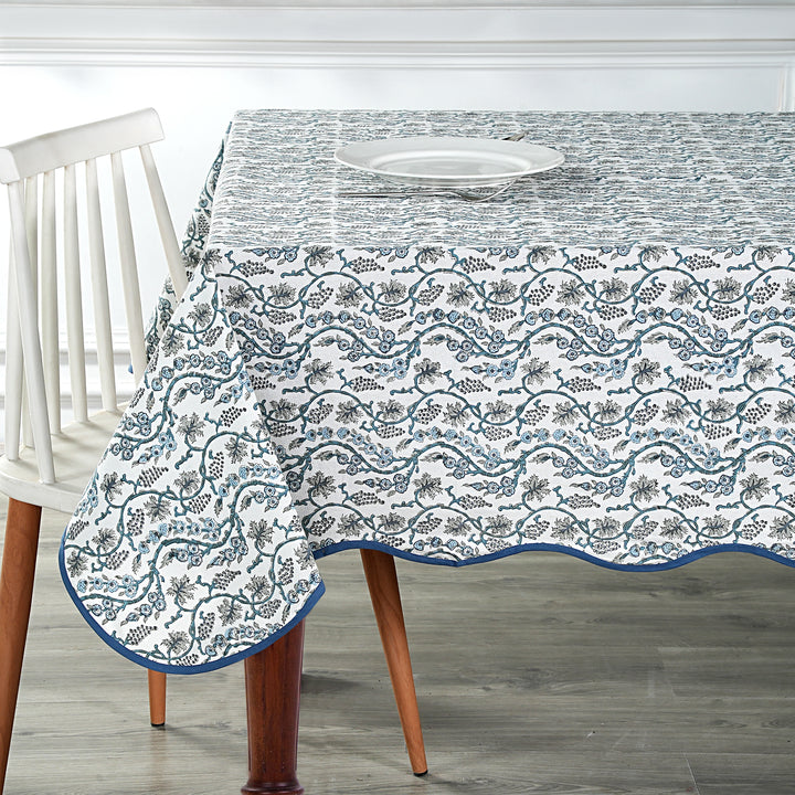 Baby Blue Eyes with Scallop Piping Tablecloth Product Image 3