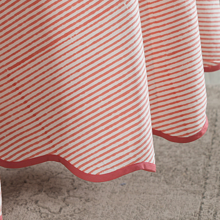 Pink Stripes, Pink Scallop Piping Round Tablecloth