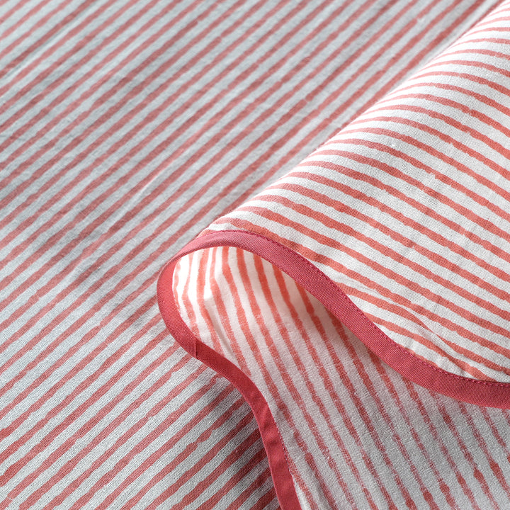 Pink Stripes, Pink Scallop Piping Round Tablecloth