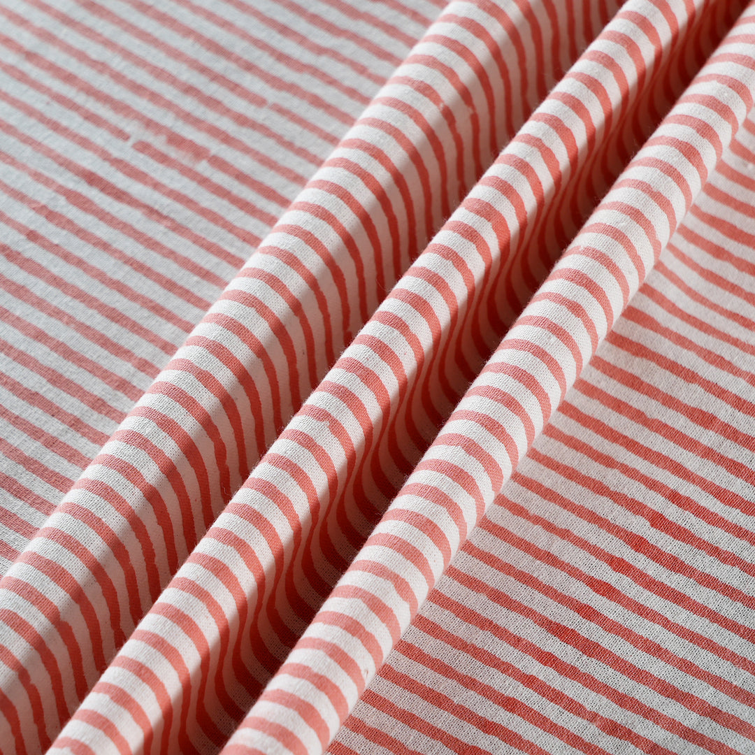 Pink Stripes, Pink Scallop Piping Round Tablecloth