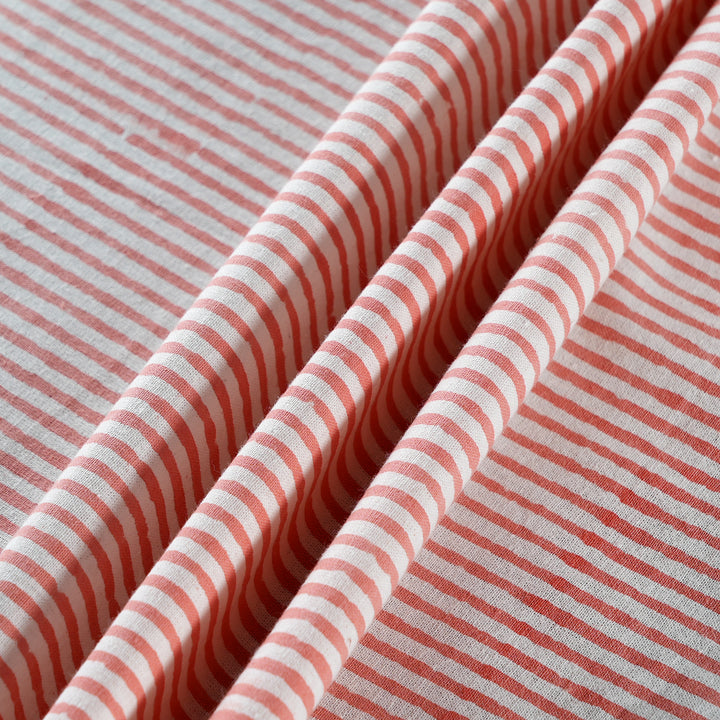 Pink Stripes, Pink Scallop Piping Round Tablecloth