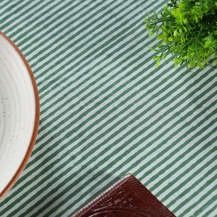 Green Stripes, Red Scallop Piping Round Tablecloth