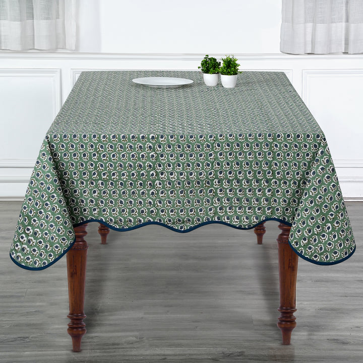 Basil Green with Scallop Piping Tablecloth Product Image 3