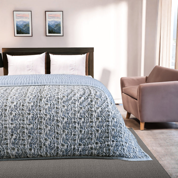 Baby Blue Eyes Cotton Quilt
