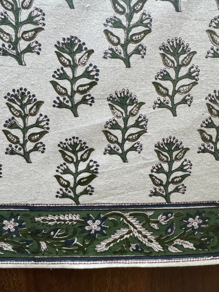 Evergreen Grace Tablecloth Product Image 2