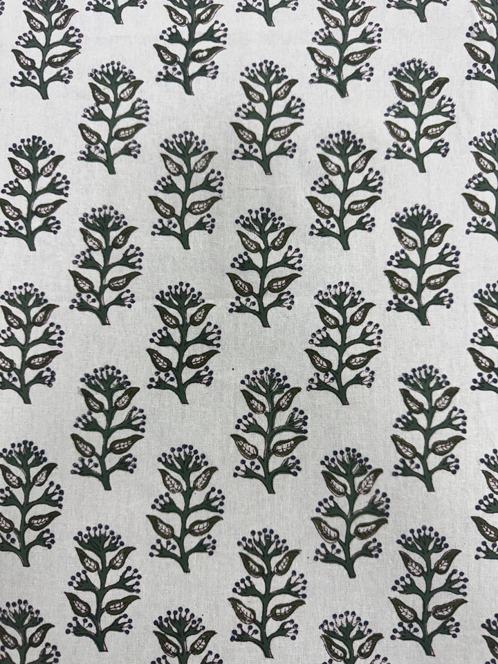 Evergreen Grace Tablecloth Product Image 4
