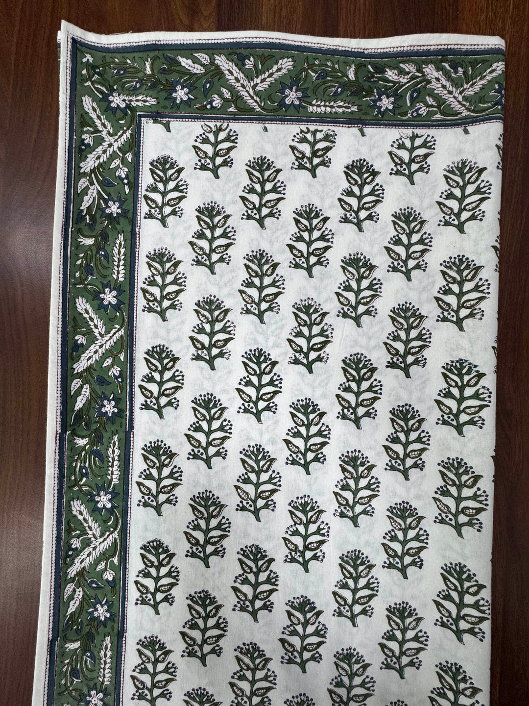 Evergreen Grace Tablecloth Product Image 6