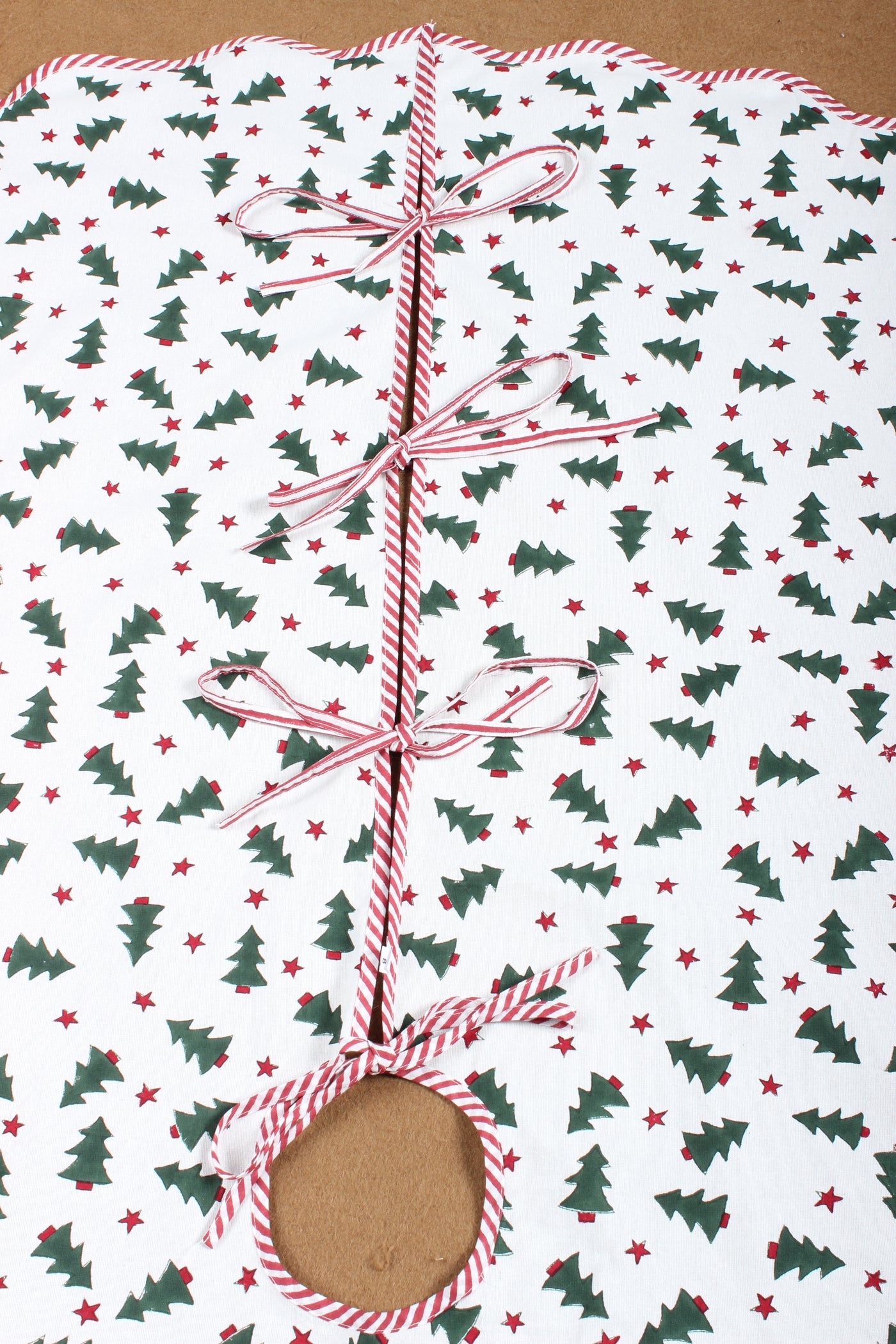 Indian Floral Hand Block Print Piping Scallops Cotton Cloth Christmas Tree Skirt, Farmhouse Outdoor Home House Christmas Decor, Unique