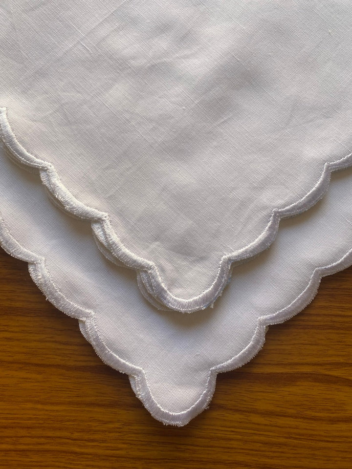 White Pure Indian Linen Embroidery Scalloped Napkins