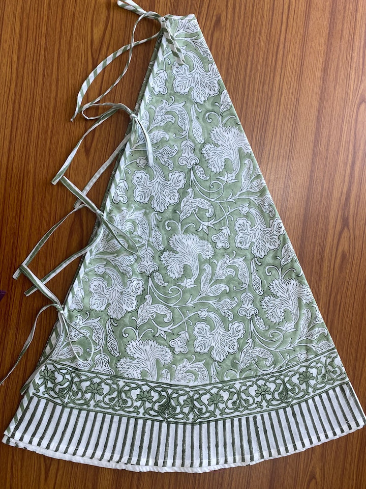 Fabricrush Sage Green and White Indian Floral Hand Block Printed Pure Cotton Cloth Christmas Tree Skirt with Border, Holiday Farmhouse Christmas, Gift for her, gifts