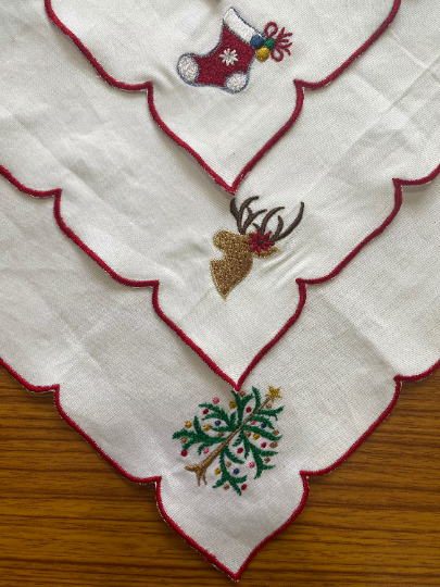 Mix White Linen Napkins with Embroidered