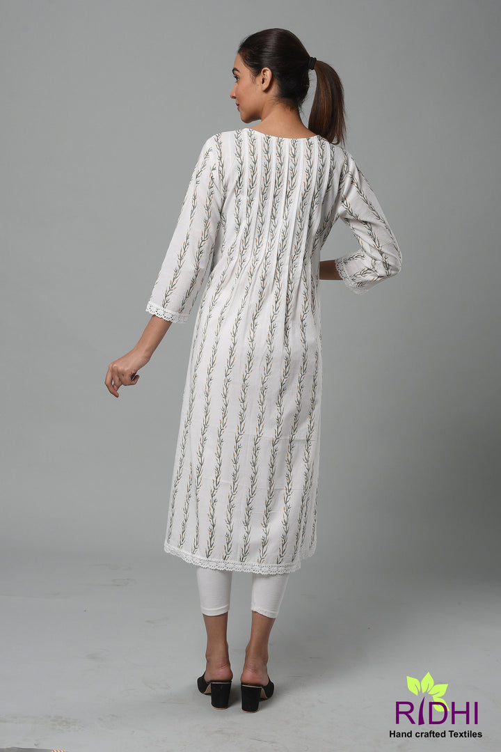 Long Kurti Tunic ,Bridesmaid dress, Gift for her, Gift for Mom, Pleated Top, Top with Lace, Summer Dress, India Block Print Top